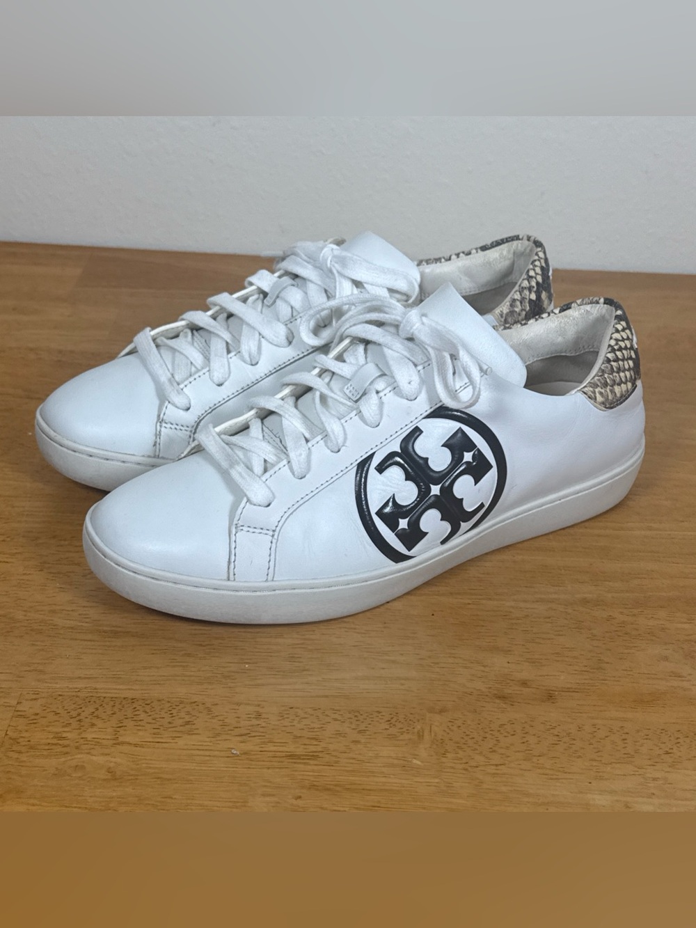 Tory Burch Leigh T-Logo Sneaker Calf Leather Stamped Snake Printed Leather 9